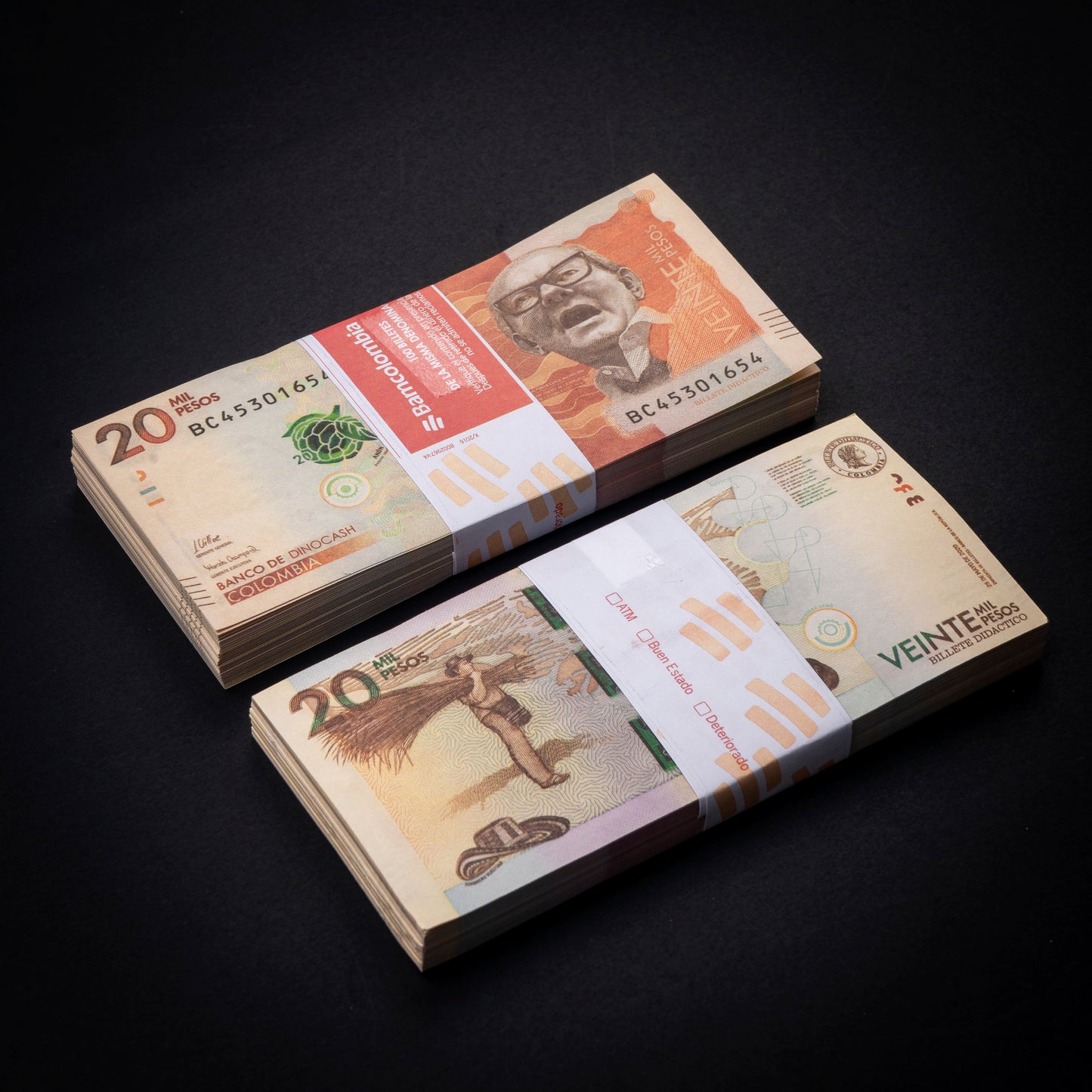 Fajo de billetes de 20 mil pesos